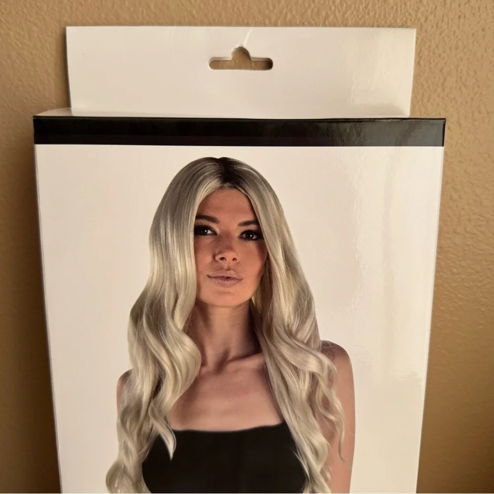 NIP 30” long platinum blond wig